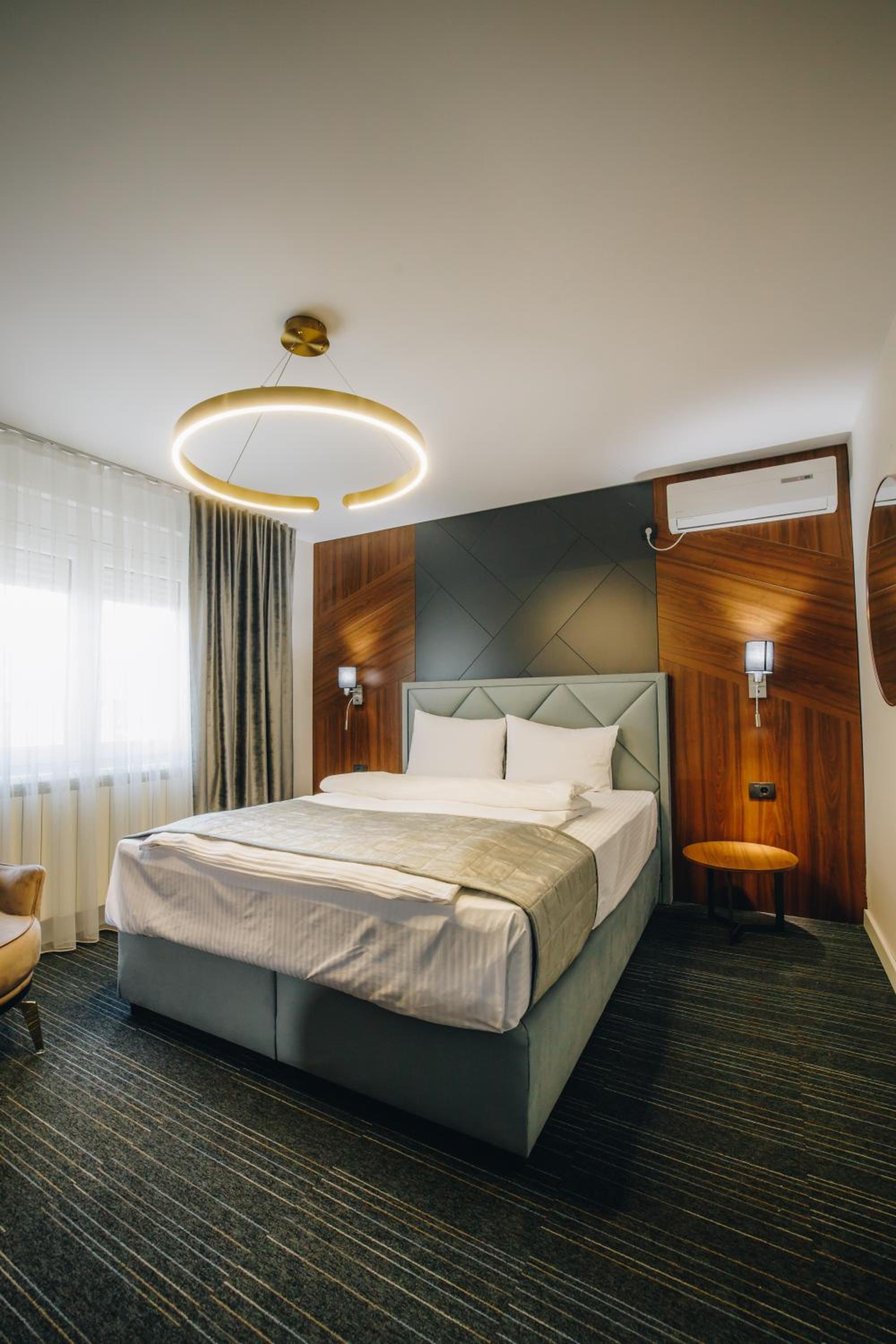 VILA RADOVIC ROOMS AND APARTMENTS view 3