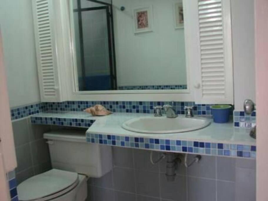 Apartamento en San Andrés frente al mar con piscina