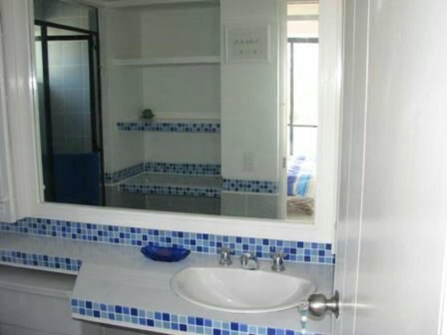 Apartamento en San Andrés frente al mar con piscina
