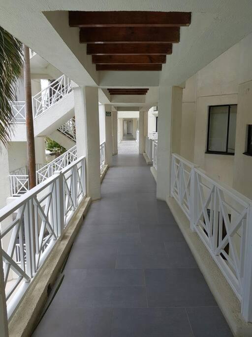 Apartamento en San Andrés frente al mar con piscina