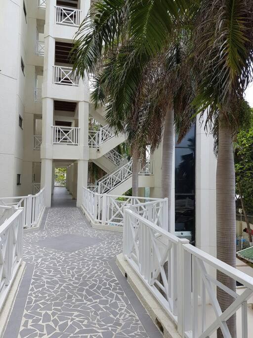 Apartamento en San Andrés frente al mar con piscina
