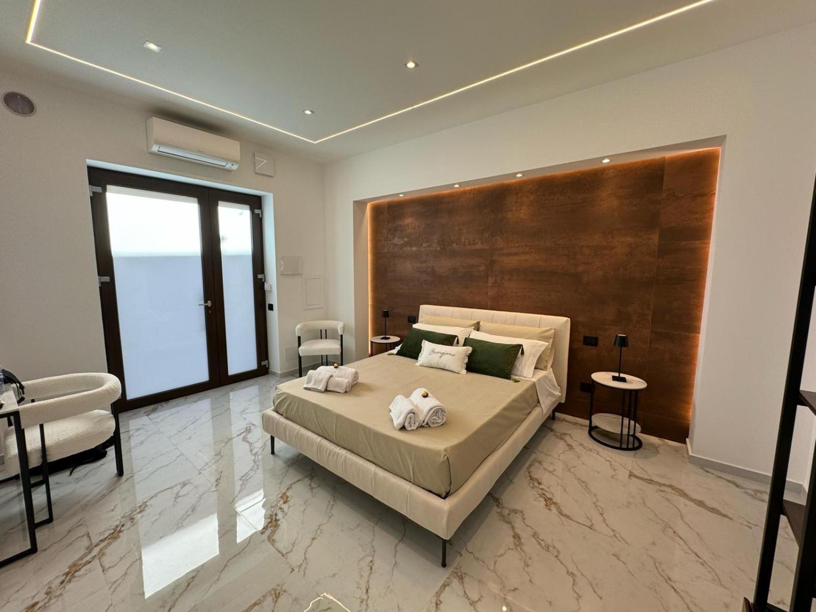 FLA' Suite Deluxe view 5