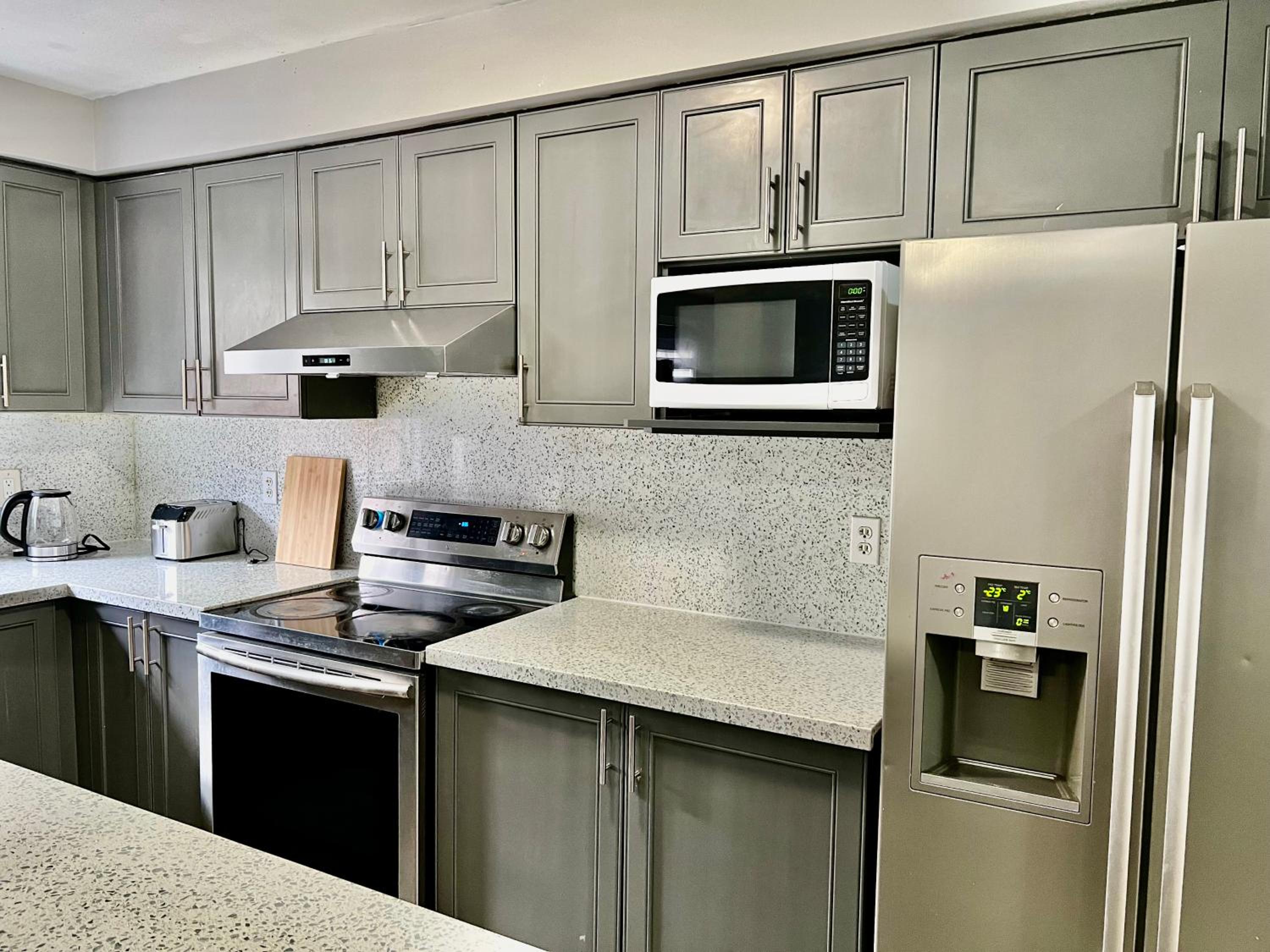 House In Scarborough 20 Minutes to Downtown