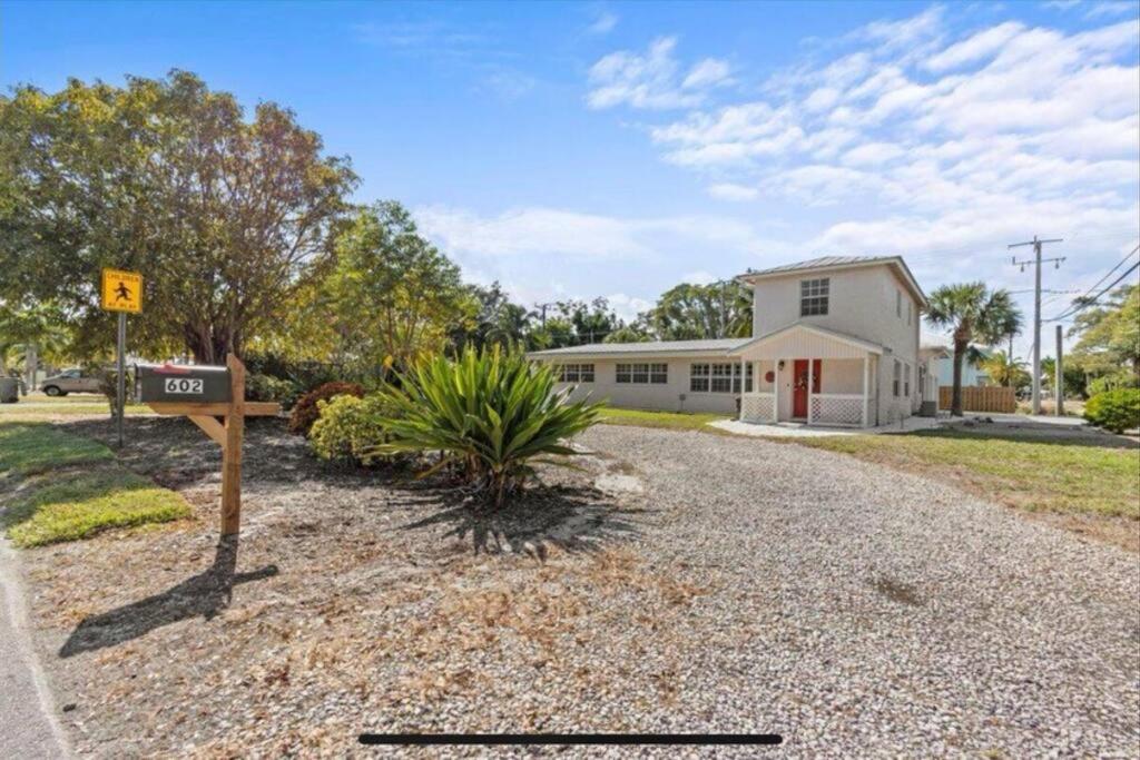Downtown Beach Cottage - Heated Pool