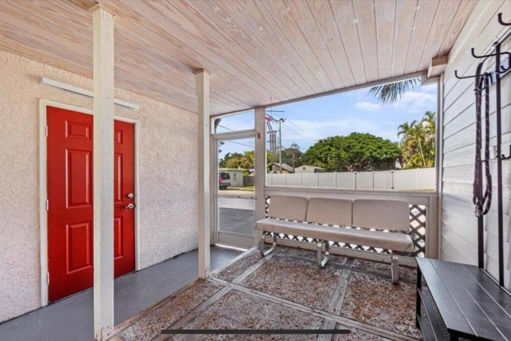 Downtown Beach Cottage - Heated Pool, photo 35