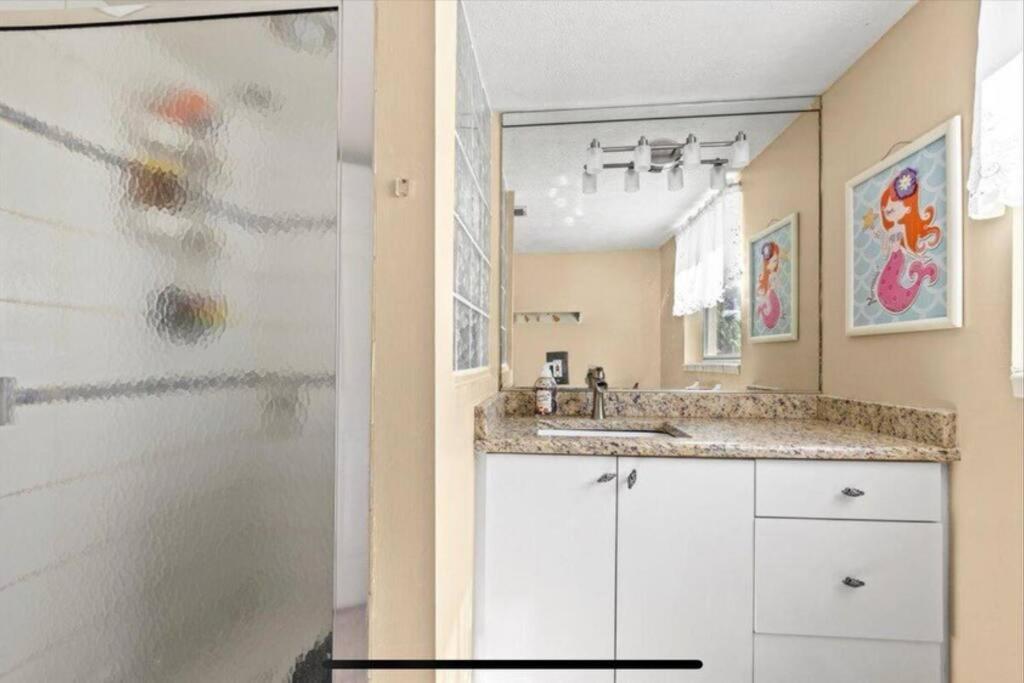 Downtown Beach Cottage - Heated Pool, photo 53