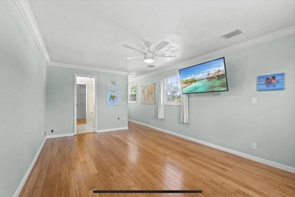 Downtown Beach Cottage - Heated Pool, photo 48