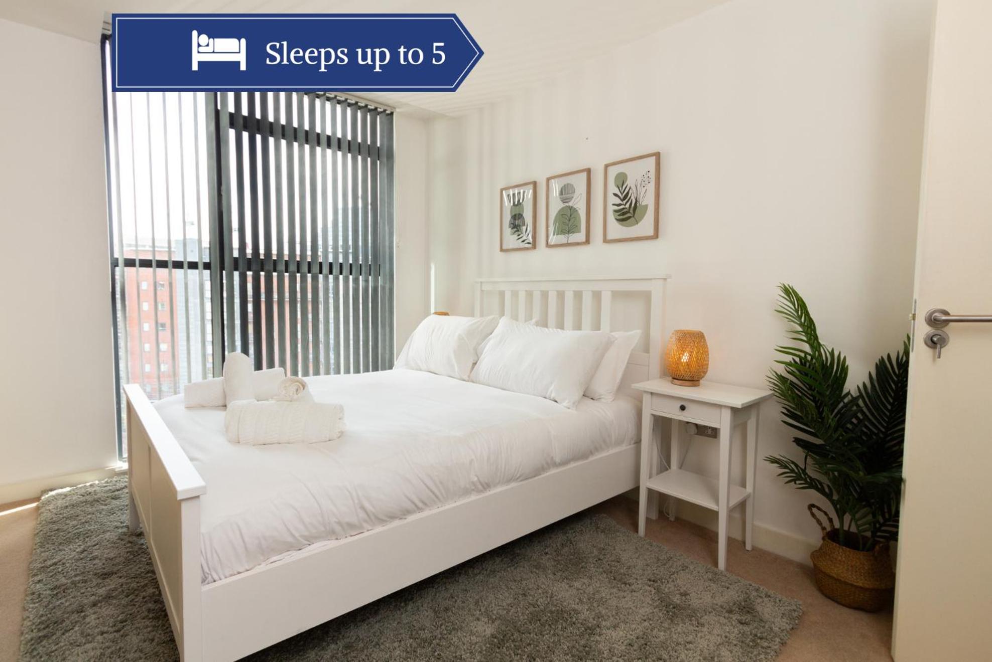 Central Gem: Cosy 2BR with Private Balcony view 3
