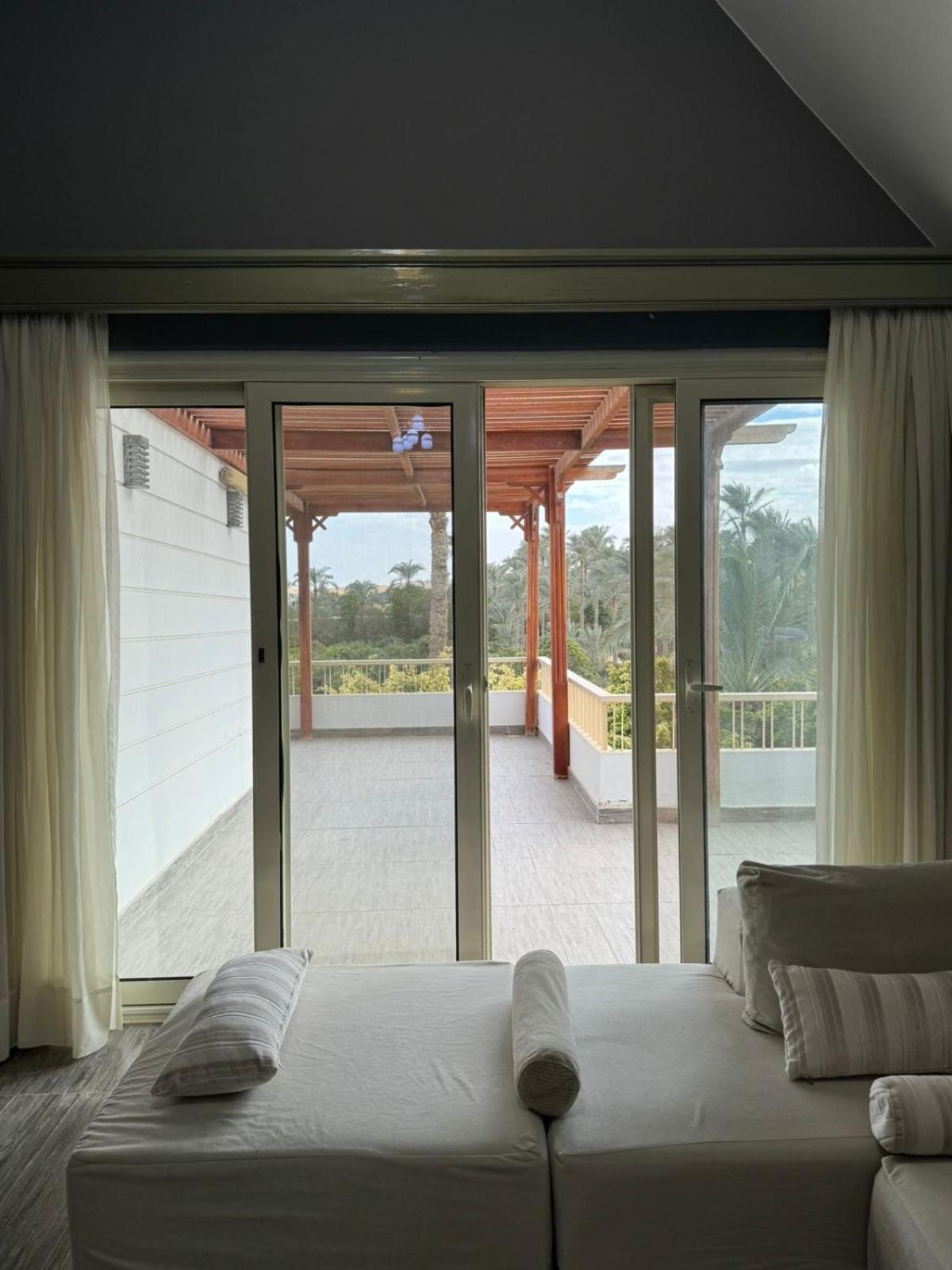 Villa azizya compound pyramids view