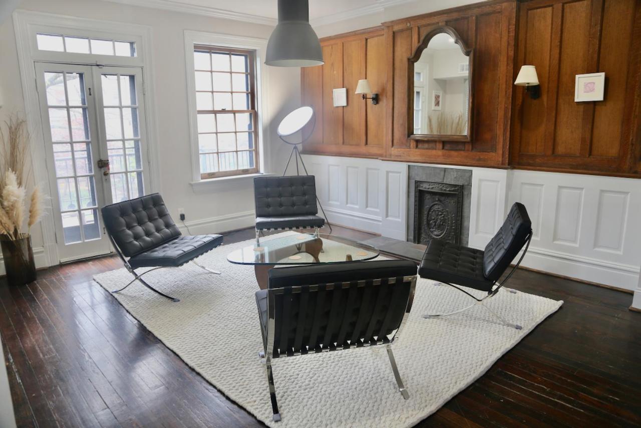 CWE Luxury La Maison Modern view 2