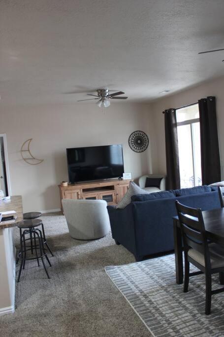 Cozy Springs - Property Image 11