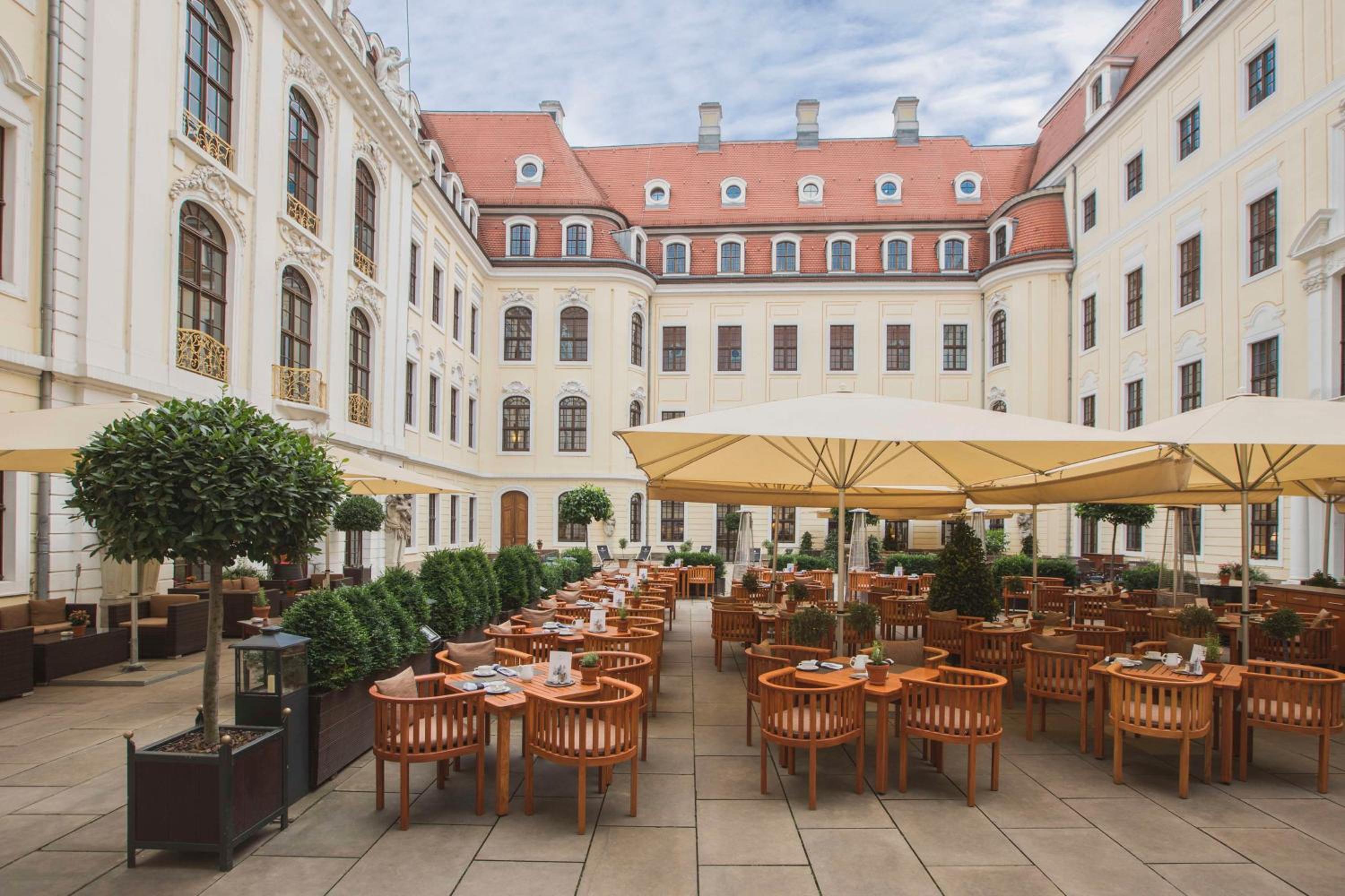Dresden Vacations - Hotel Taschenbergpalais Kempinski - Property Image 9