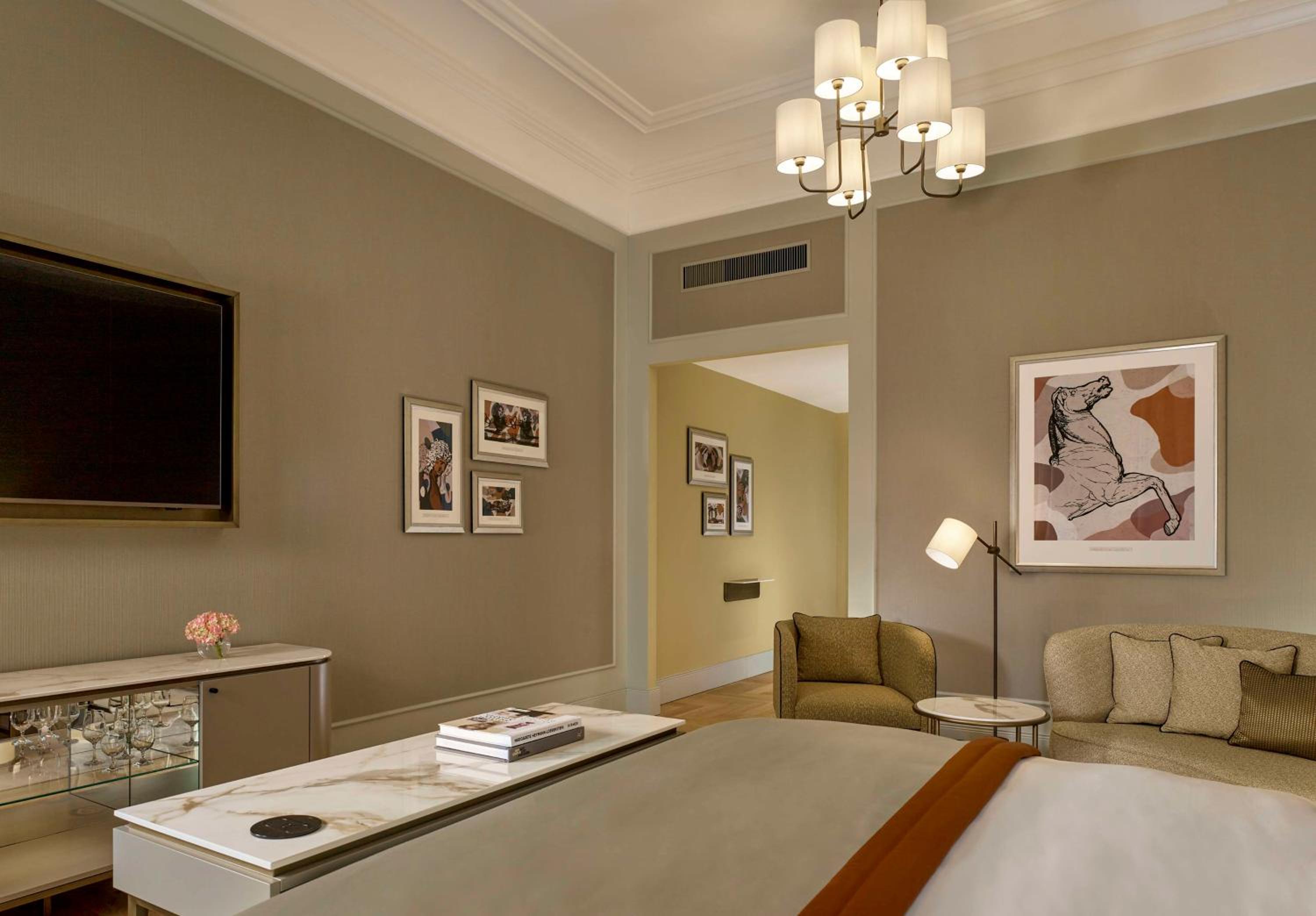 Dresden Vacations - Hotel Taschenbergpalais Kempinski - Property Image 2