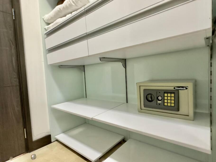 202 Family Haven in El Poblado: Spacious & charming