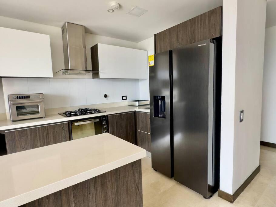 202 Family Haven in El Poblado: Spacious & charming
