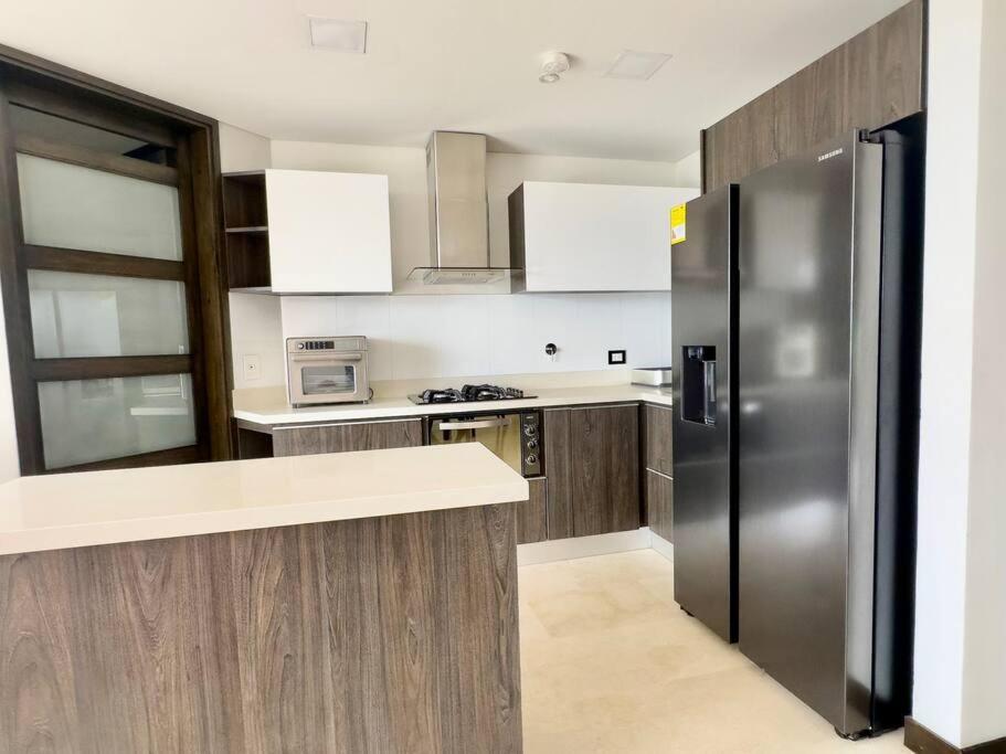 202 Family Haven in El Poblado: Spacious & charming