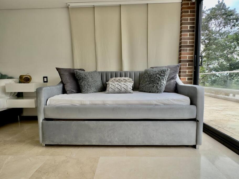 202 Family Haven in El Poblado: Spacious & charming