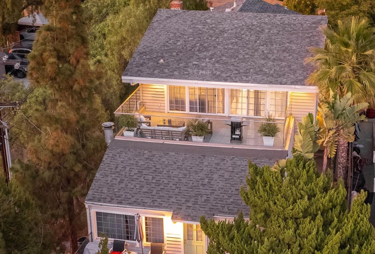 Hotel 3 Bedroom with Ocean View Jacuzzi and Parking - Image 1