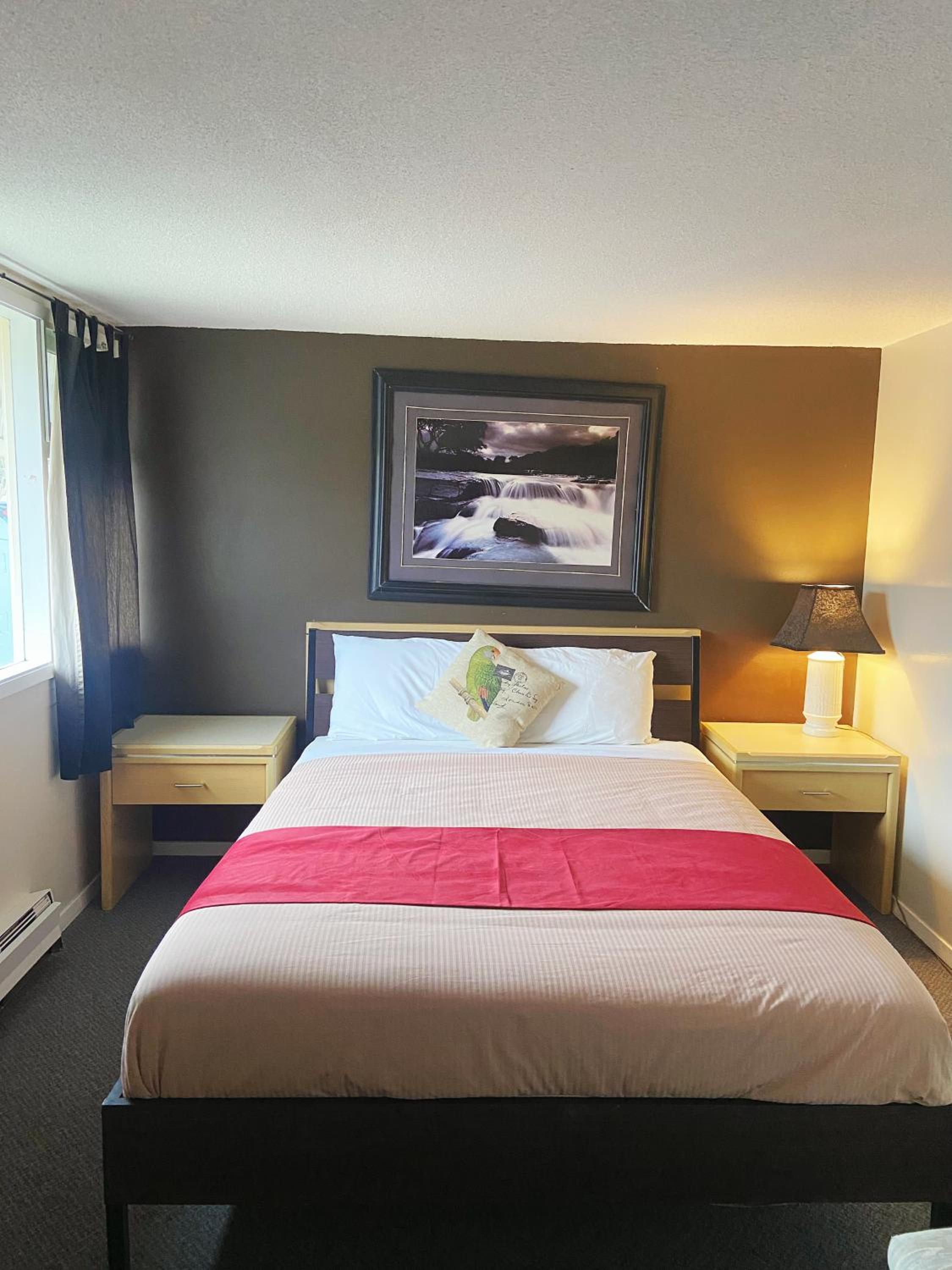 Slumber Lodge - Image 3