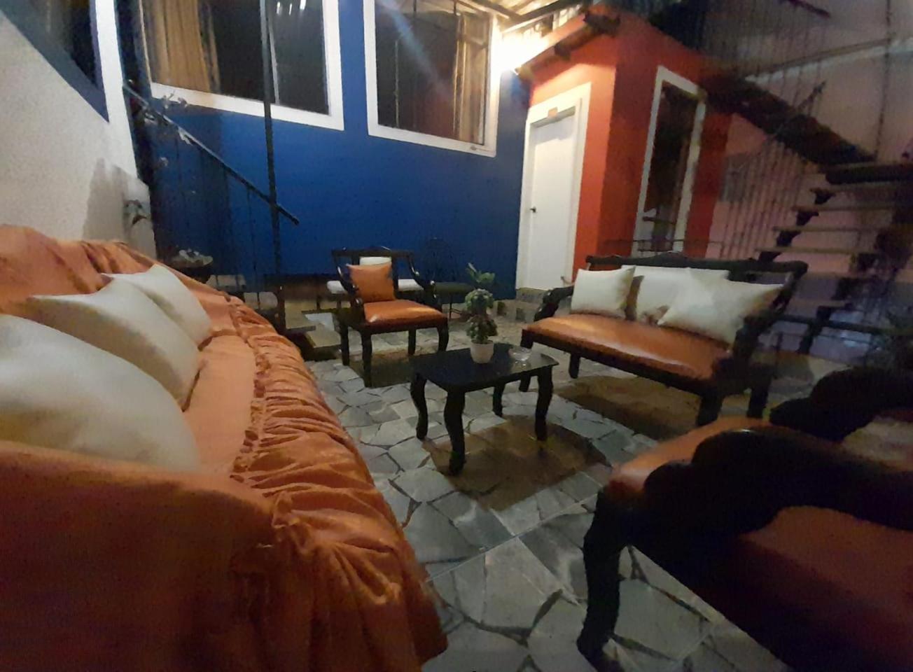 HOSTAL CALIFORNIA STAR QUITO