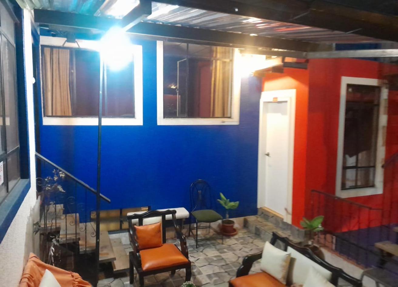 HOSTAL CALIFORNIA STAR QUITO