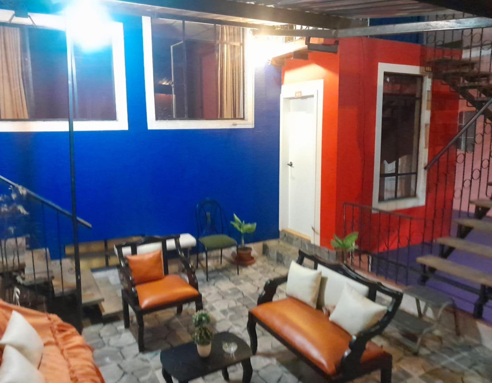 HOSTAL CALIFORNIA STAR QUITO