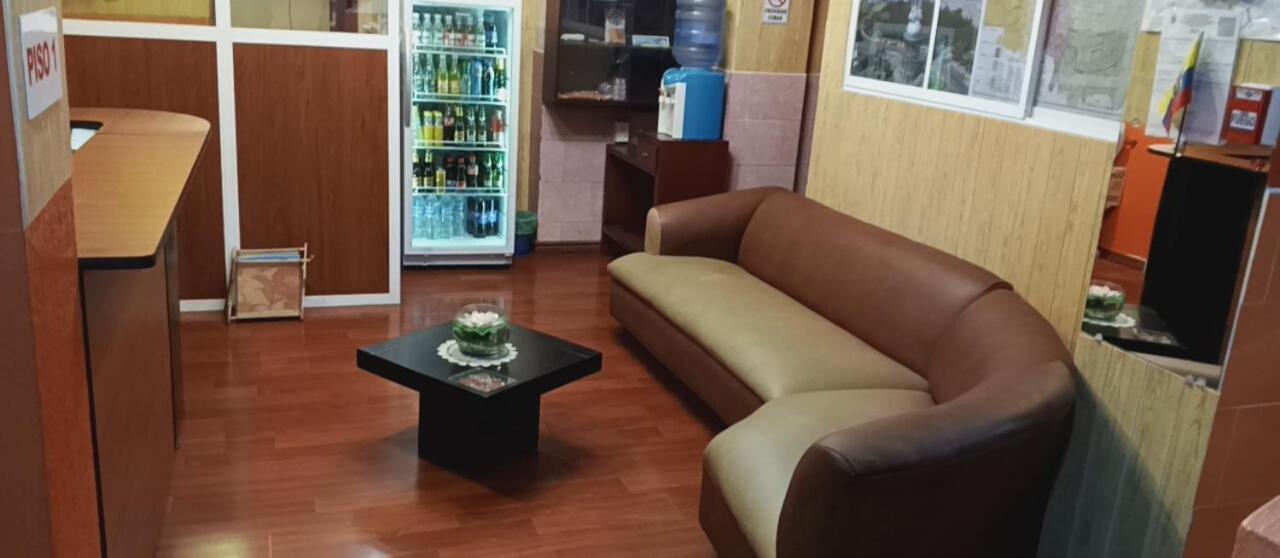 HOSTAL CALIFORNIA STAR QUITO
