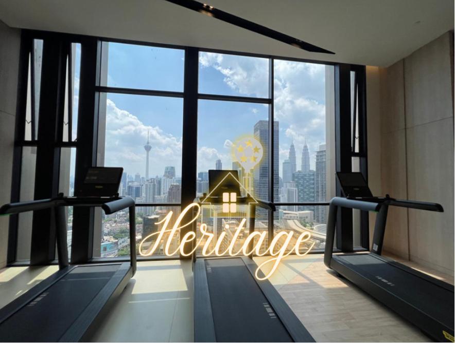 STAR HILL - Axon Infinity Pool with KL View 1minute to Pavilion Bukit Bintang Kuala Lumpur by Heritage