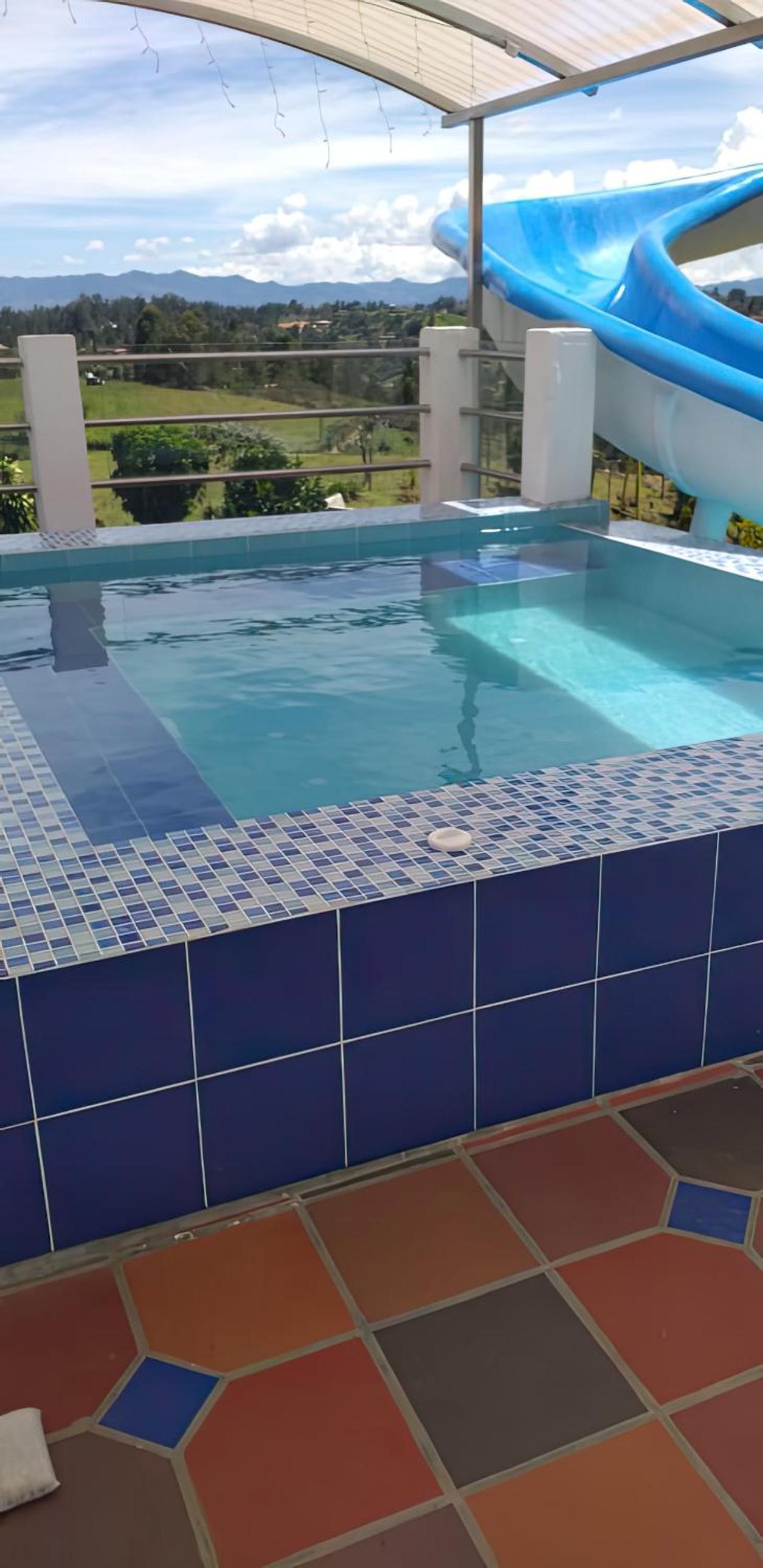 Finca con Piscina Privada/Jacuzzi/Asador