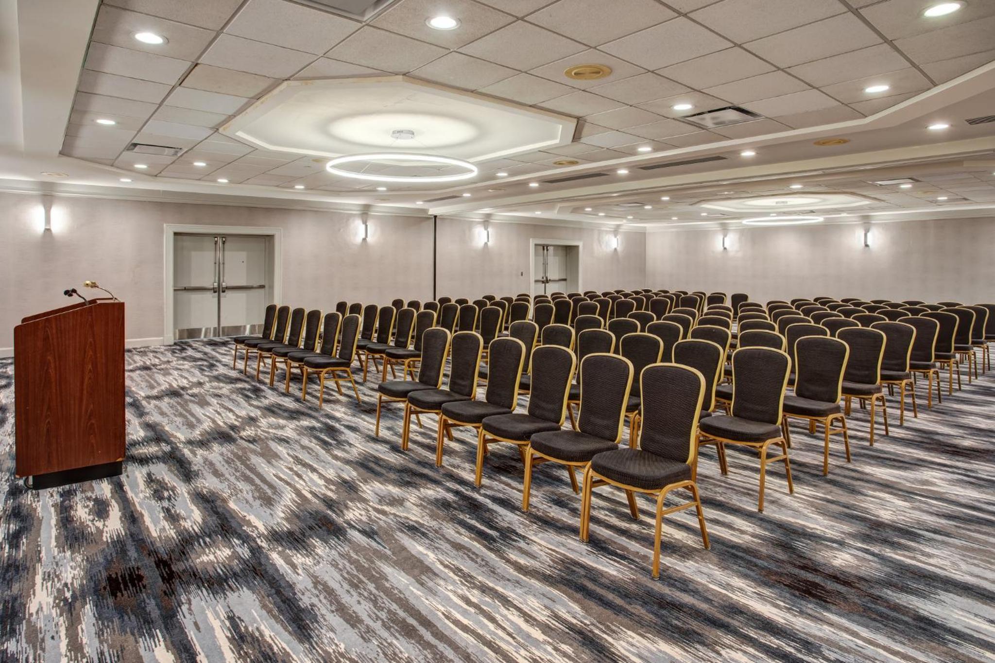 Crowne Plaza Chicago-Northbrook, an IHG Hotel - Property Image 10