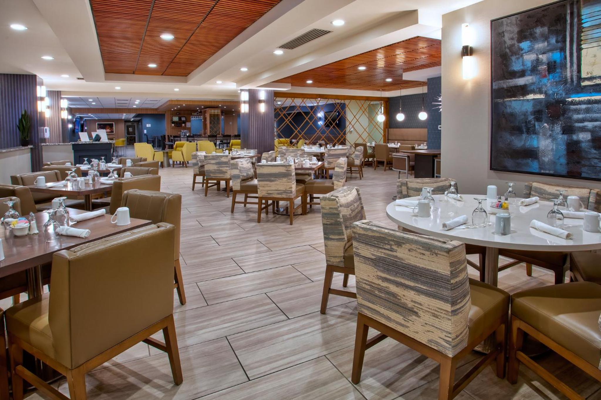 Crowne Plaza Chicago-Northbrook, an IHG Hotel - Property Image 22