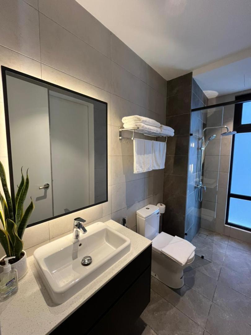 Bukit Bintang Axon Residences 3R2B 3Queens Beds