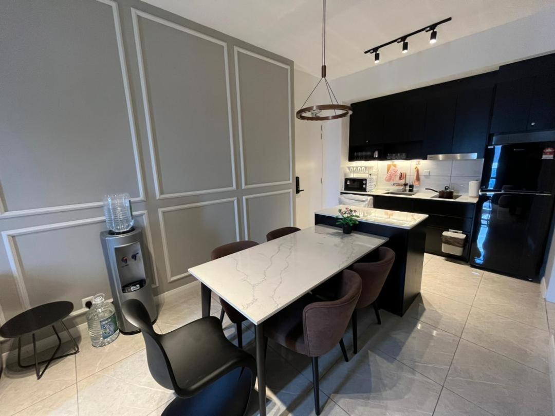 Bukit Bintang Axon Residences 3R2B 3Queens Beds