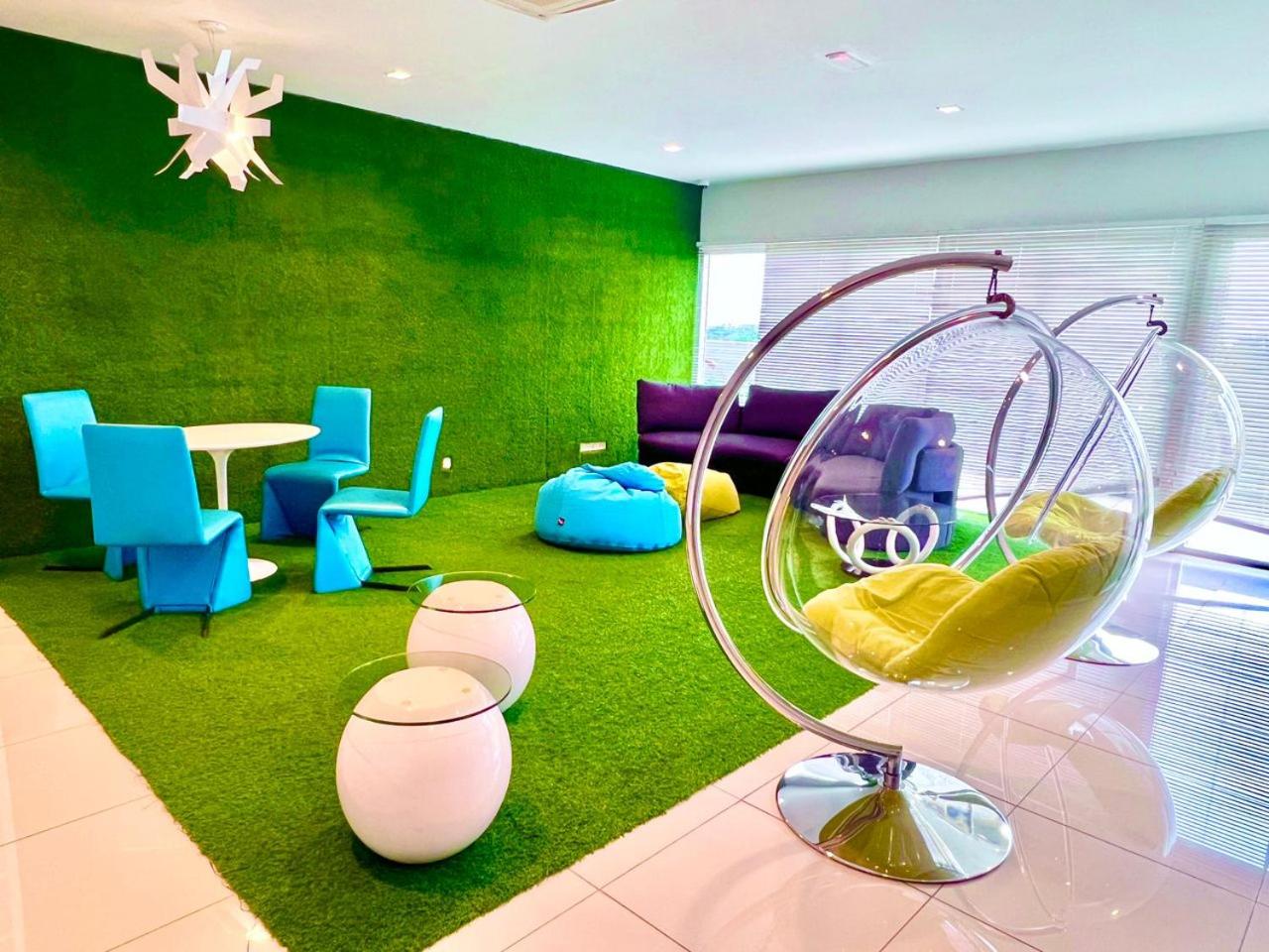 Legoland -8min Walk-Spacious Kids friendly -500MBS-1-12Pax Kairos Stay photo 7