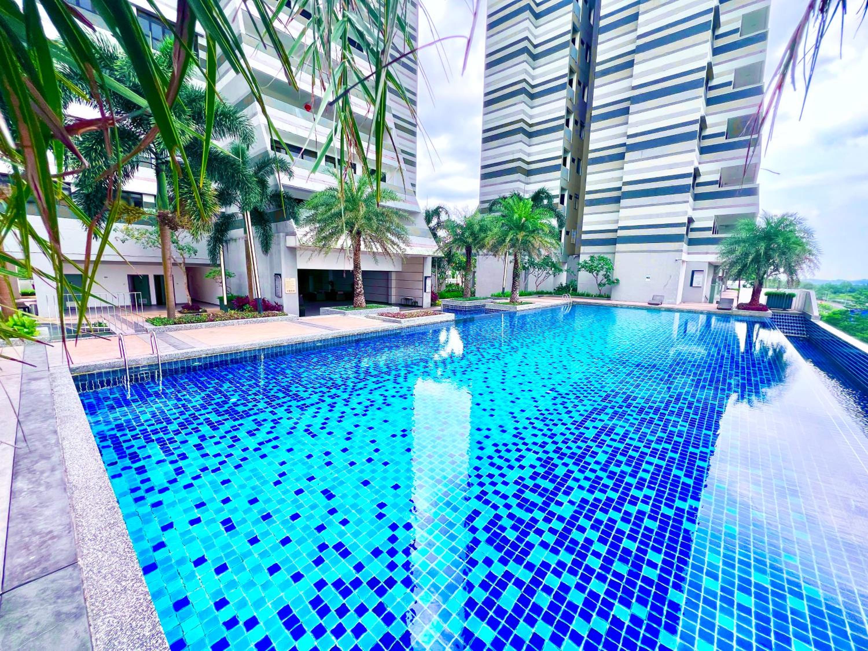 Legoland -8min Walk-Spacious Kids friendly -500MBS-1-12Pax Kairos Stay photo 2