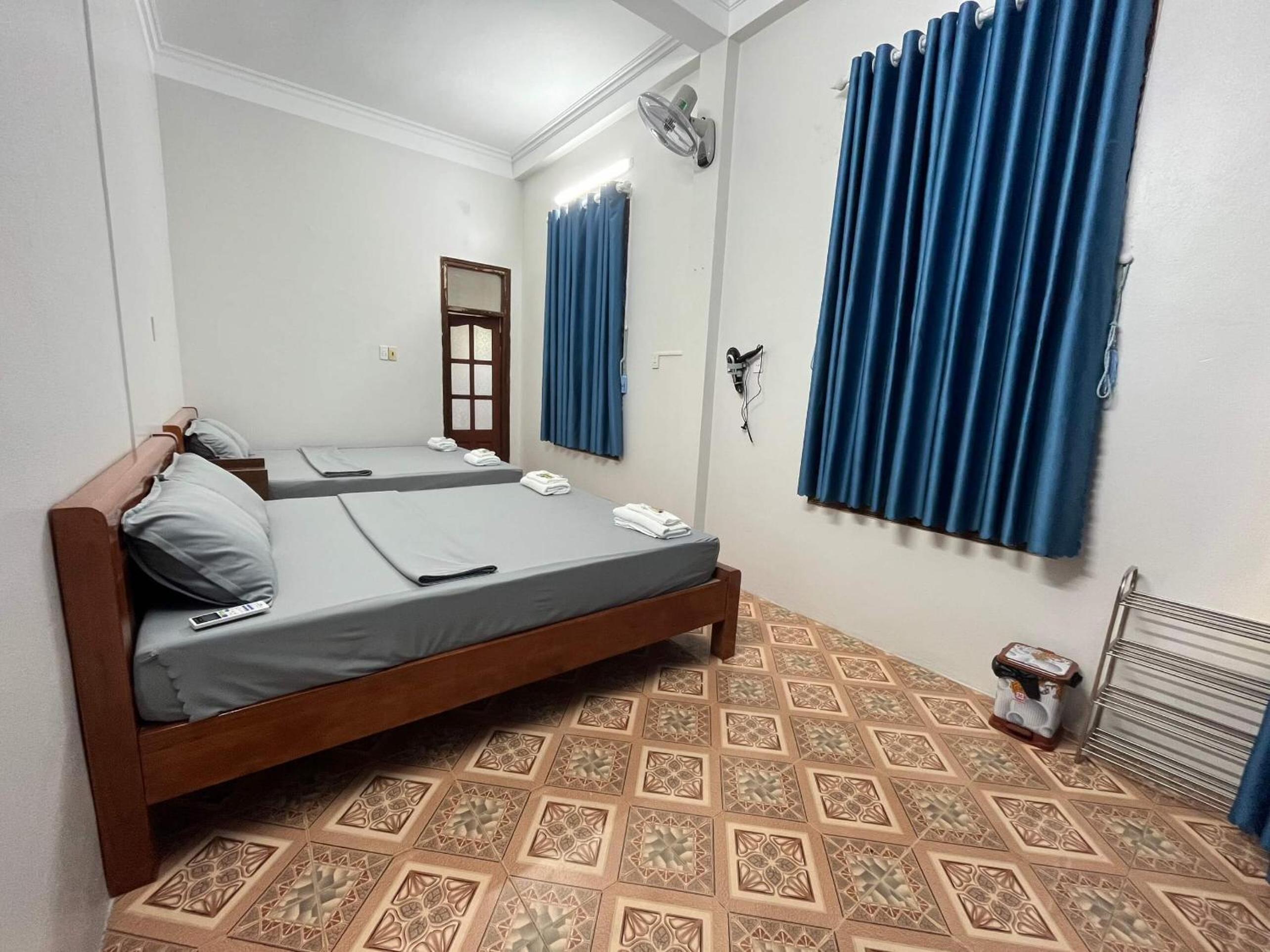 Thành Đạt Hostel ( Hostel and Motobike Rental ) view 4