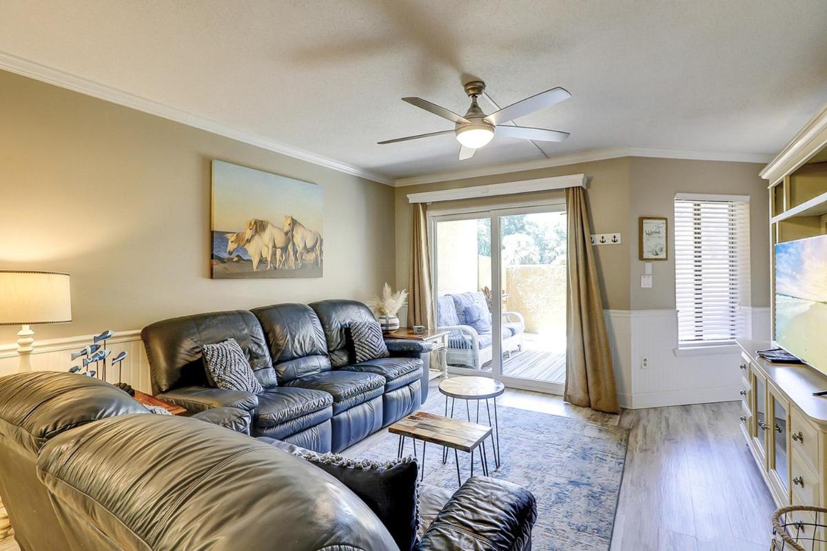 Beaufort Vacations - Ocean Walk 112 - Property Image 2