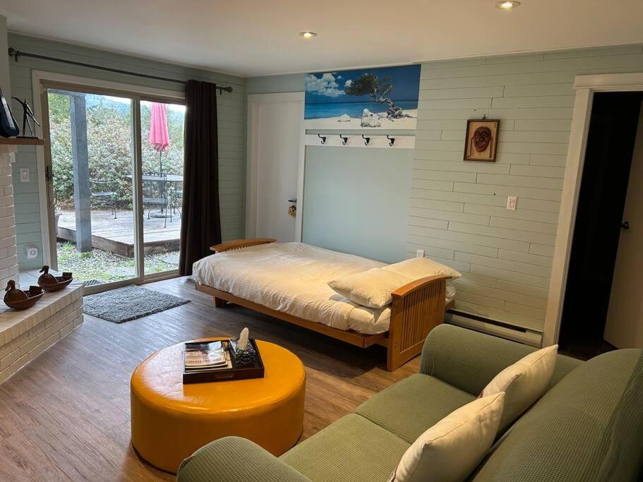 Waterfront Retreat, Beach Access, Group Friendly, Sleeps 14