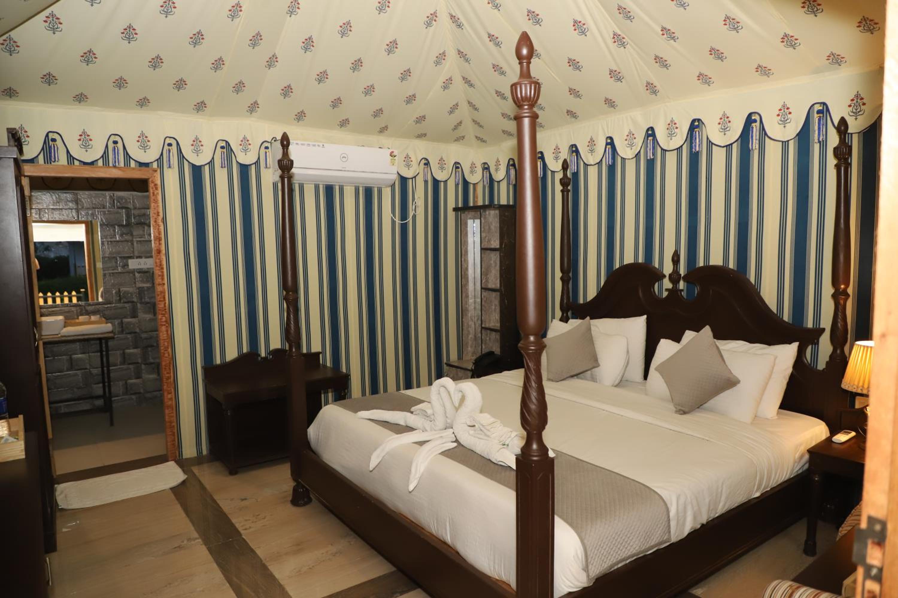Glorious Camp Pushkar view 4