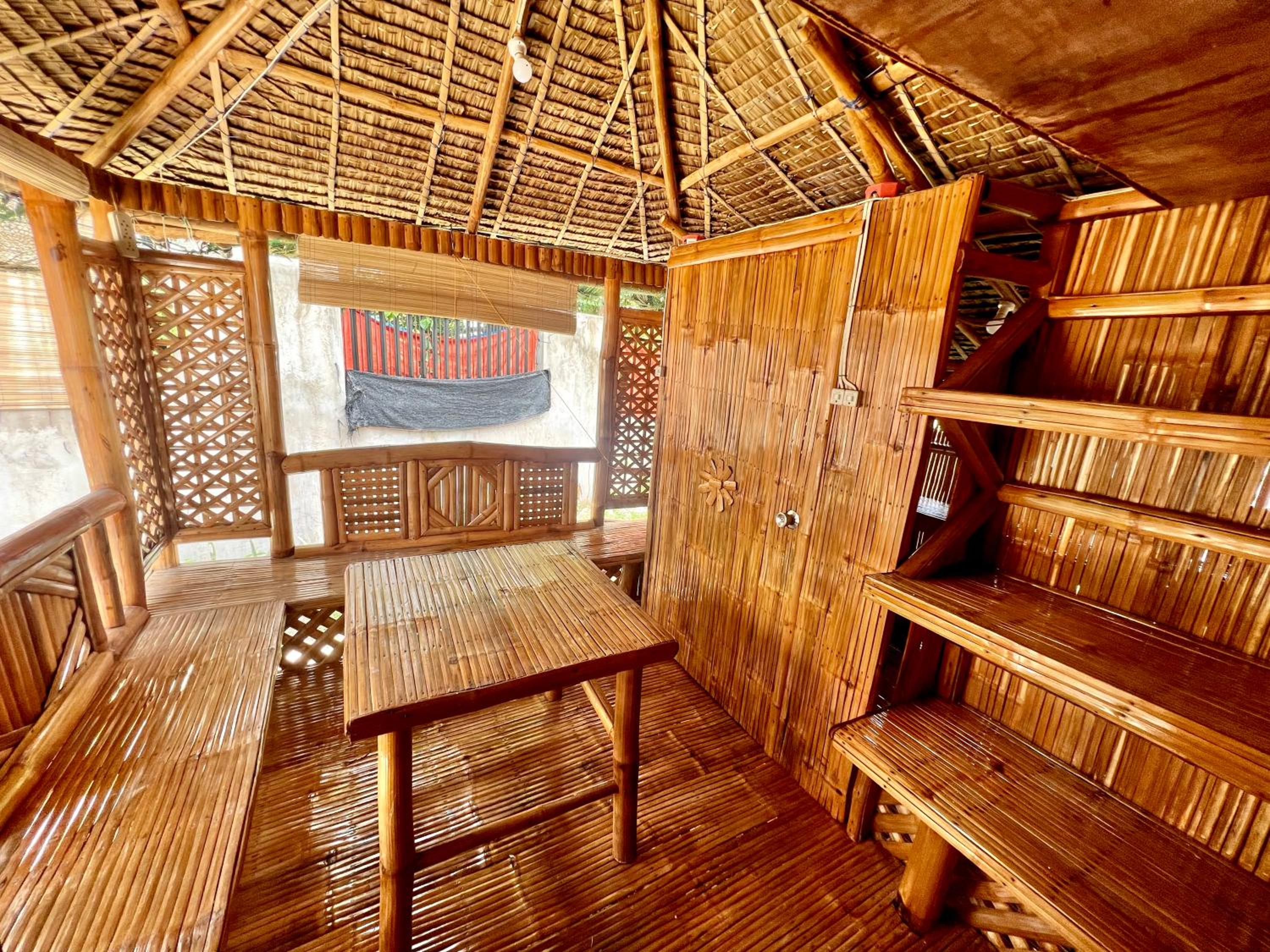 Michelle Hut view 4