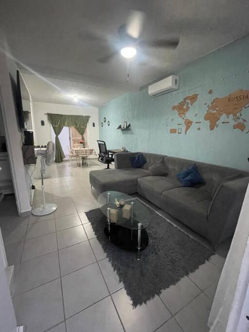 Casa con alberca en residencial privado
