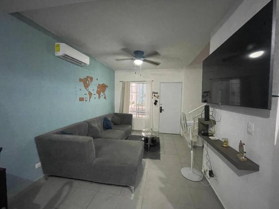 Casa con alberca en residencial privado