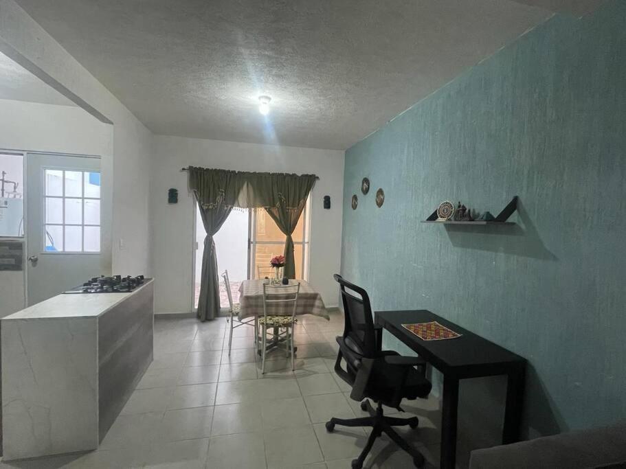 Casa con alberca en residencial privado