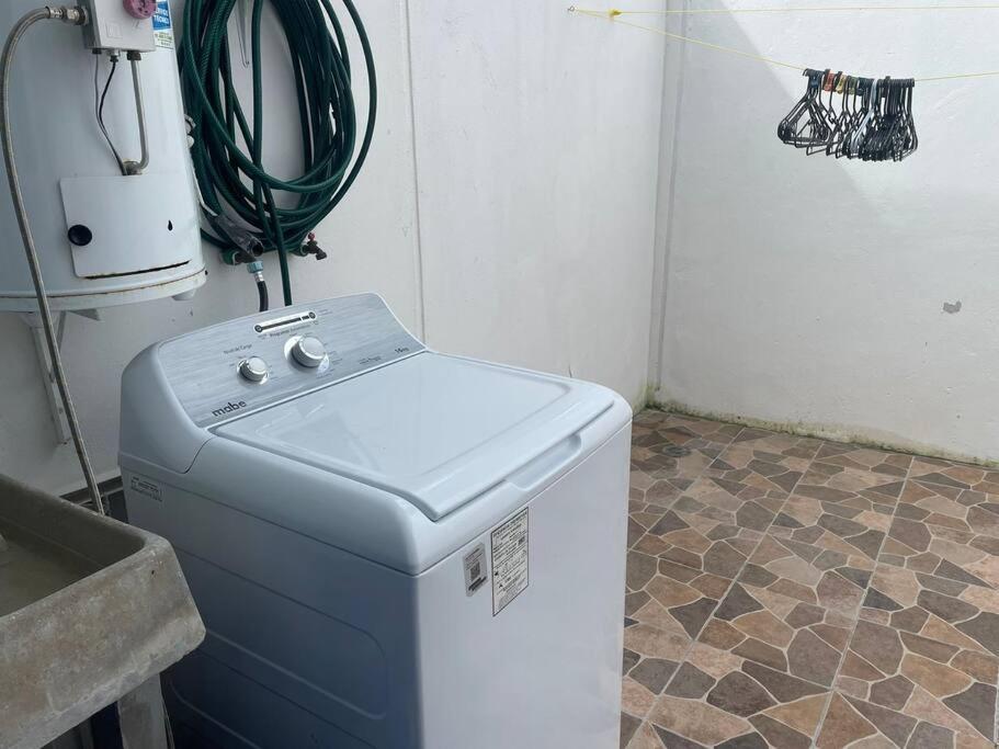 Casa con alberca en residencial privado