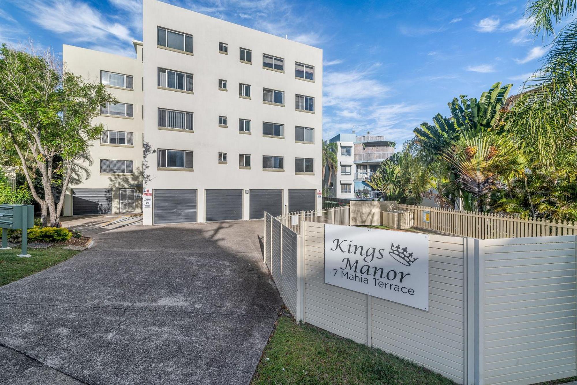 Kings Beachside Escape spacious apartment centrally located