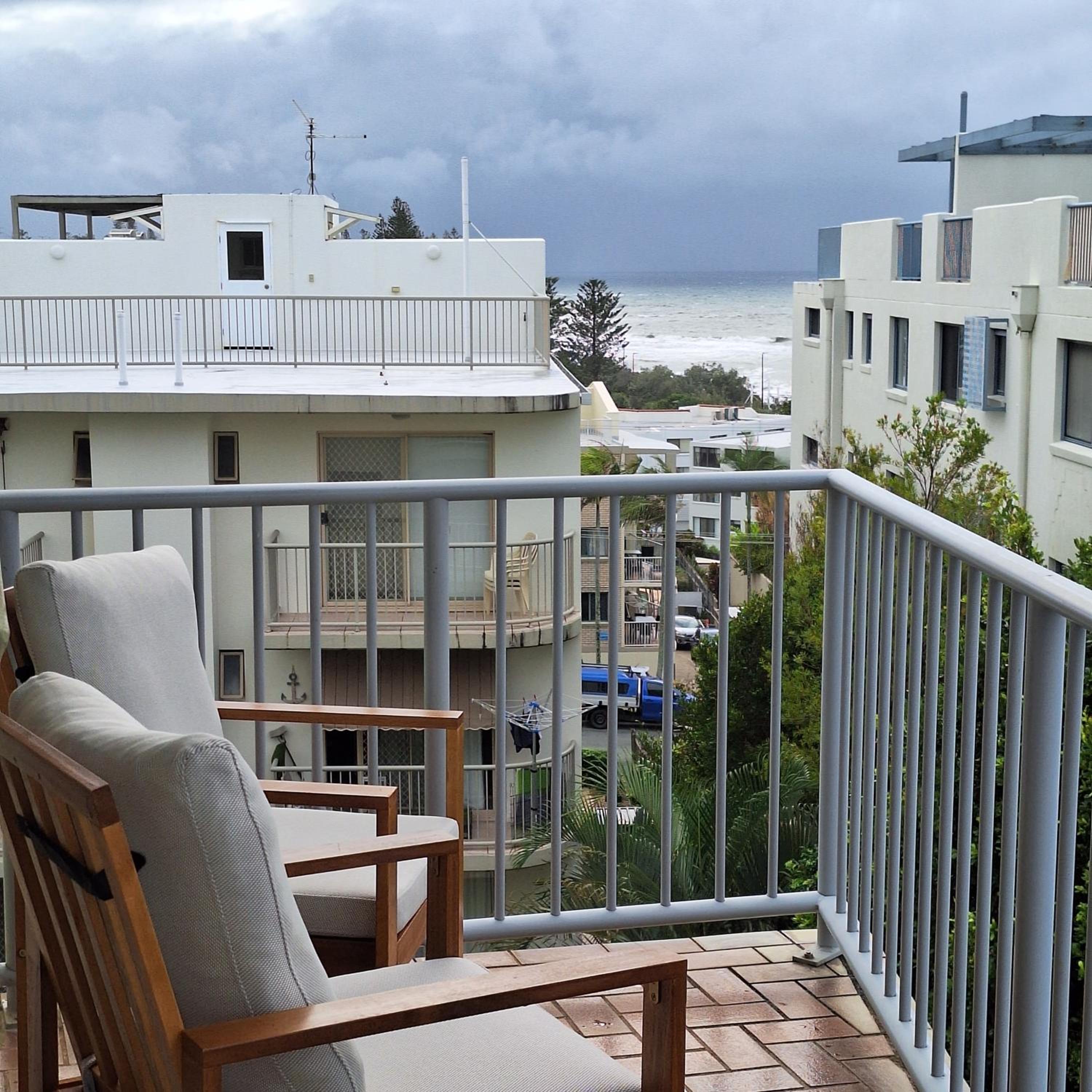Kings Beachside Escape spacious apartment centrally located