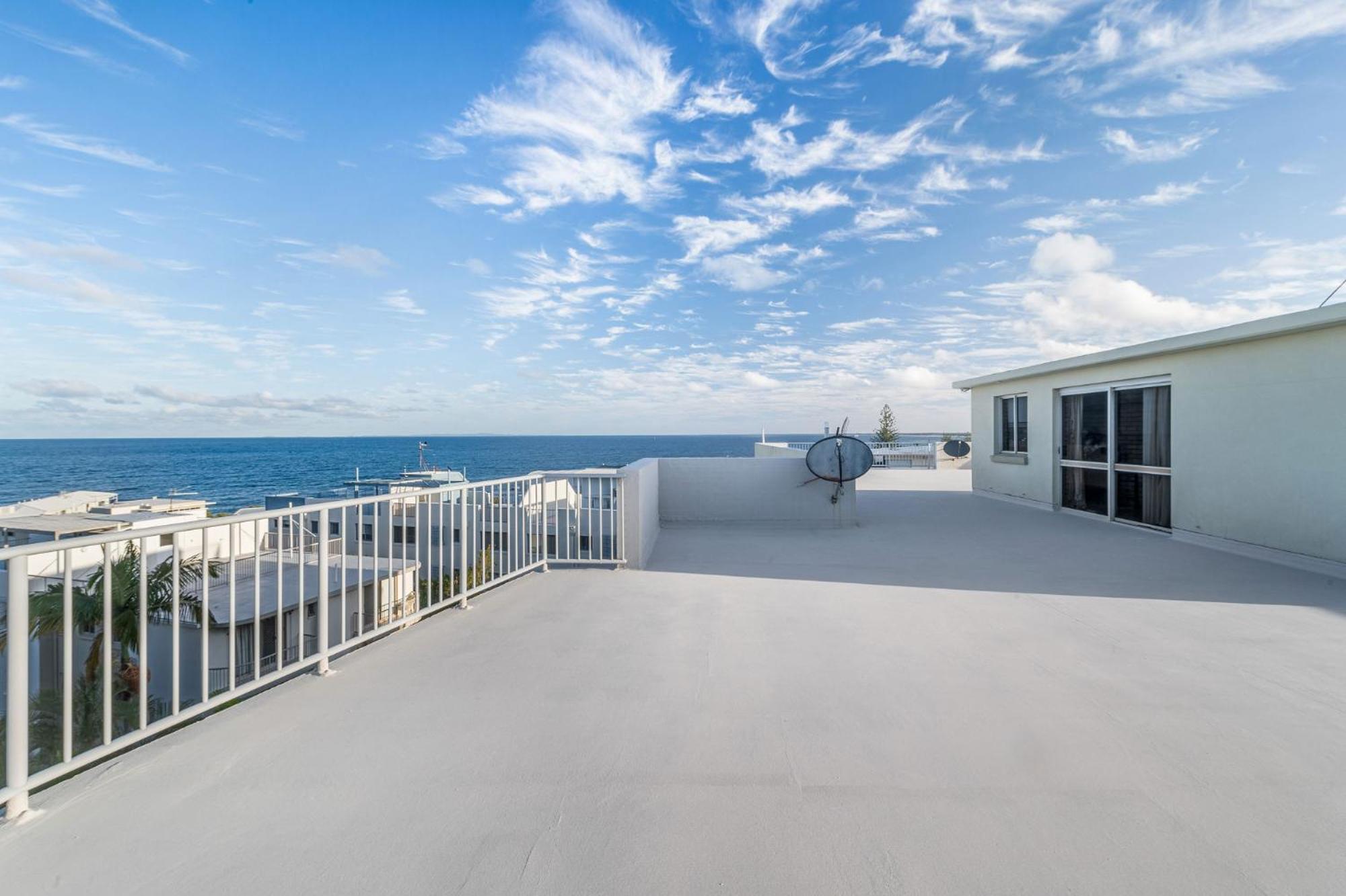 Kings Beachside Escape spacious apartment centrally located