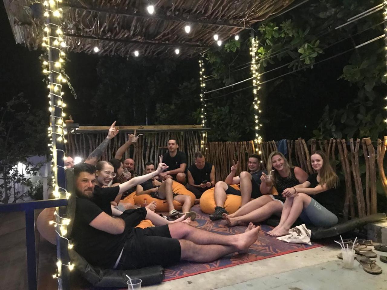 Hangover Hostels Mirissa