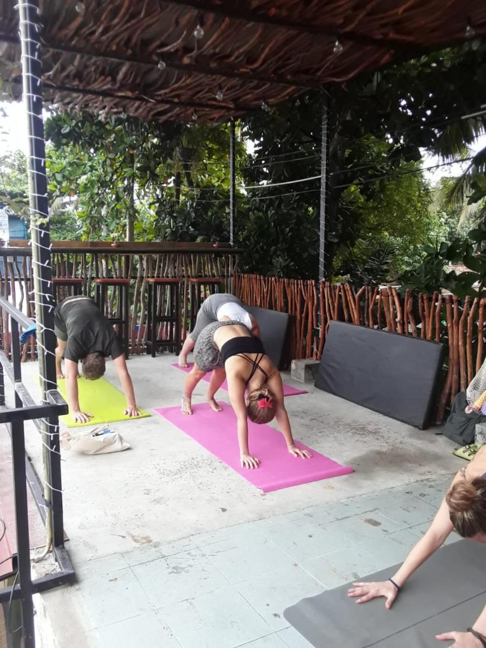 Hangover Hostels Mirissa