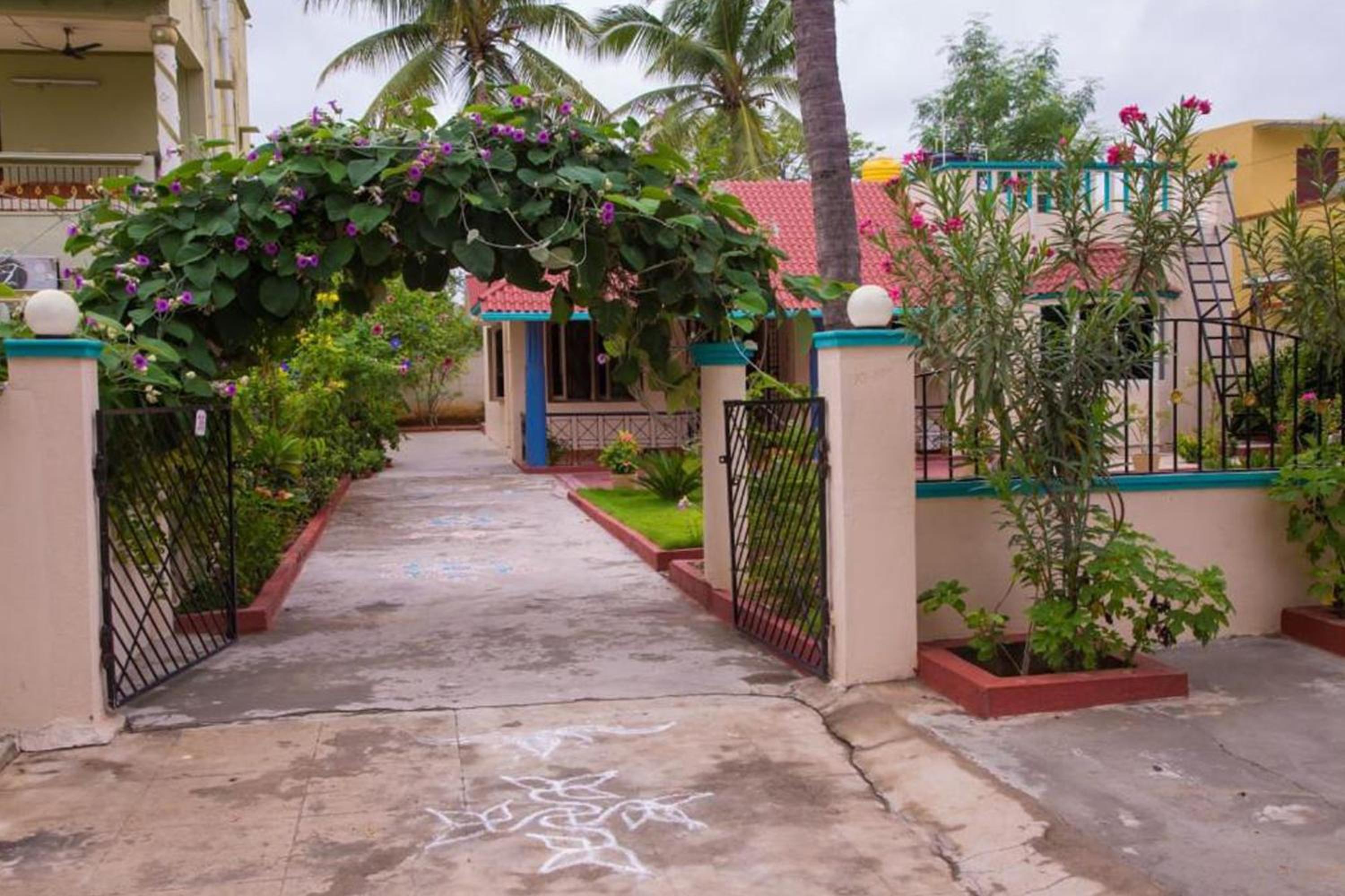 BRUNDHA HOMESTAY Villa with Garden view 4